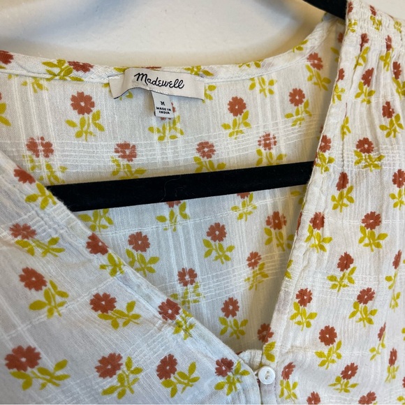 Sophia Short-Sleeve Top in Wild Calendula Block-Print - Picture 6 of 6